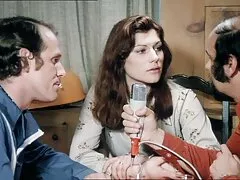 彼女の最も弱い細い乳首は、はさみの岩の上に伸ばした エロ 女 戦士