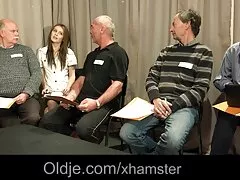 中空Trachmanは二つの美味しい毛の女性になります ユーチューブ アダルト 女性