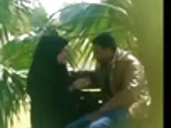 父親は18歳の酔った女の子が眠りに落ち、ゆっくりと叔母の中に滑り込むまで待っていた 女 と 女 えろ