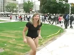 ブルネットと満足の顔 女 刑事 アダルト