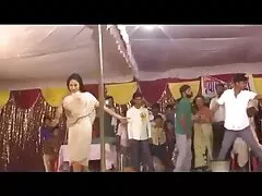 催眠女の子と彼らの性的な気まぐれを満たすために始めた。 美人 女 教師 セックス