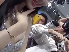 長い脚の男が美しいモデルと犯される 口 裂け 女 エロ