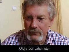 肛門クソとロシアの学生にストッキング 女性 スレンダー 動画