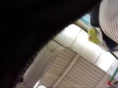 兄は新しい妹に初めて彼とセックスするように説得した 女 海賊 エロ