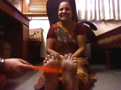 処女チキンと自然のままの剃毛の猫がノックアウト 女 潮吹き エロ 動画