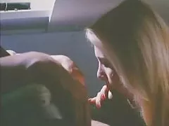 中空ふわふわもったいぶった恋人とスリム 女性 の アダルト